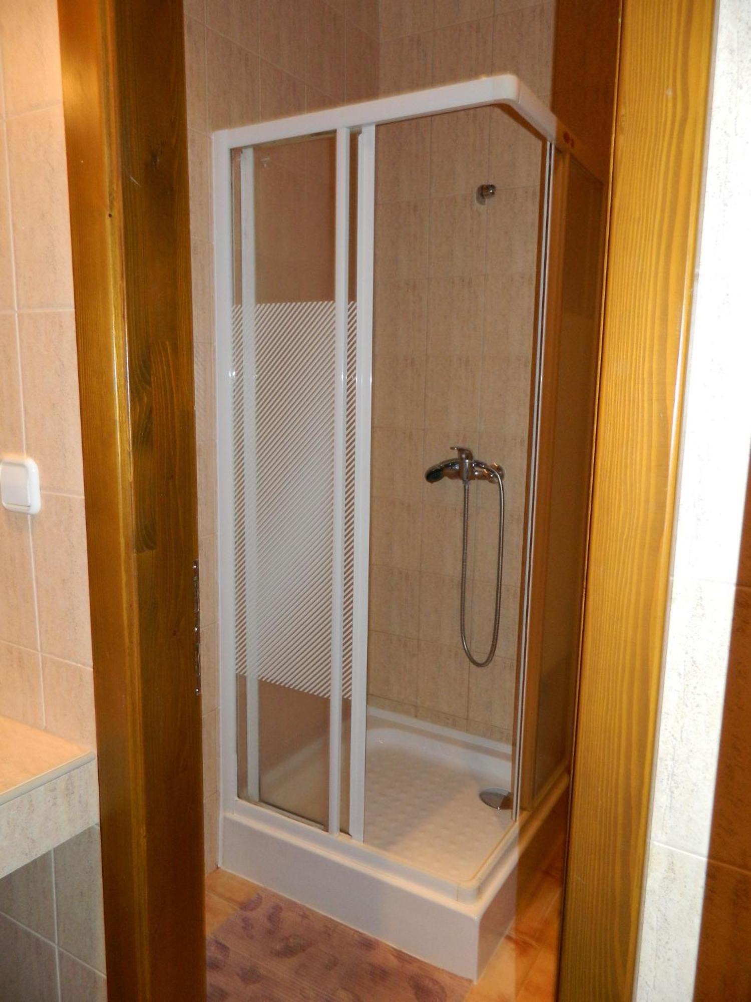 Hotel Slnecny Dvor Michalovce Quarto foto