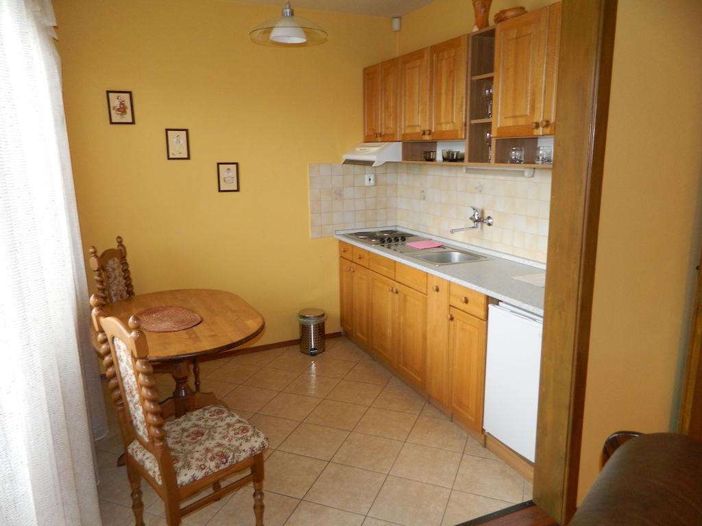 Hotel Slnecny Dvor Michalovce Quarto foto